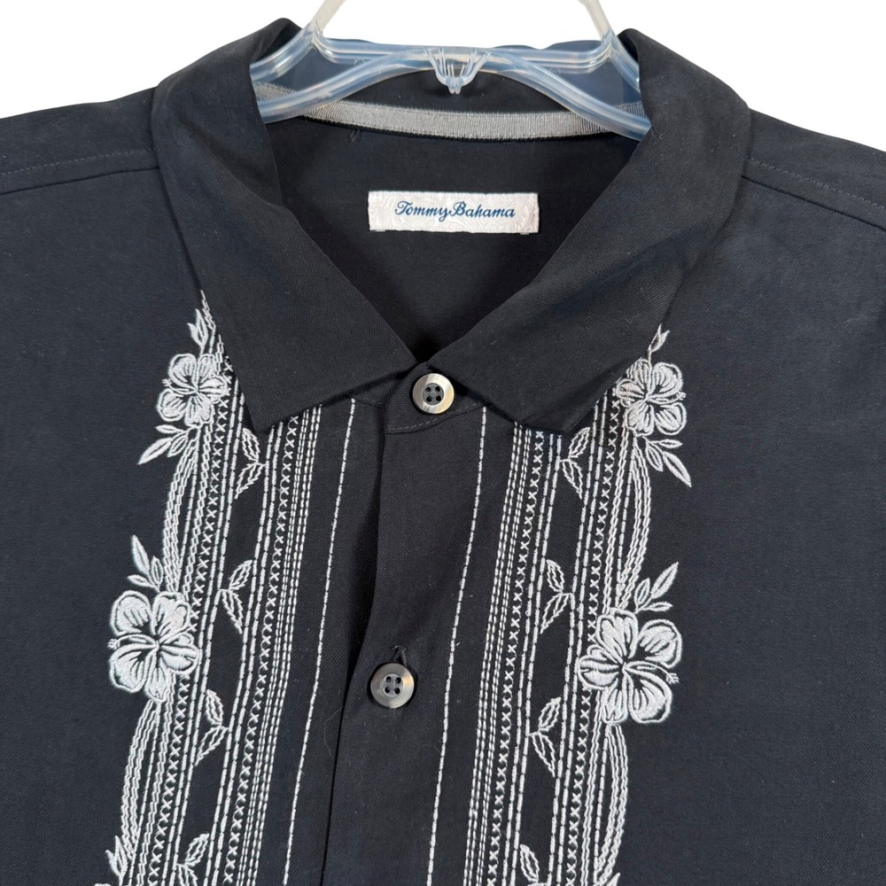 Tommy Bahama Camp Shirt Men XXL Black Silk Embroidered Floral Short Sleeve